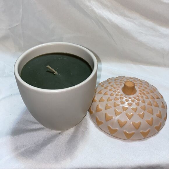 HALLMARK Acorn Teakwood Scented Candle-8 oz - Picture 4 of 6